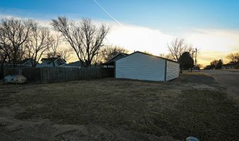720 10th St, Beaver City, NE 68926