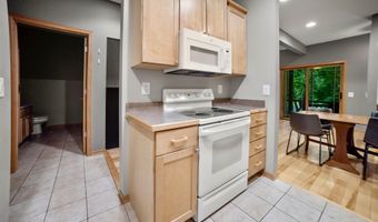 52 Wood Brook Way, Fitchburg, WI 53711