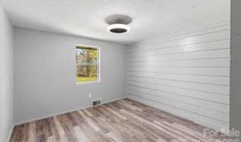 75 Old Macedonia Rd, Alexander, NC 28701