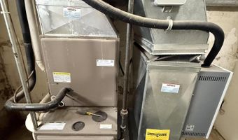 322 SW 9th Ave, Aberdeen, SD 57401