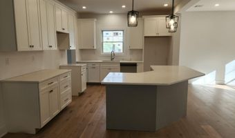 635 E Bay Ave, Barnegat, NJ 08005