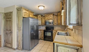 137 Weathering Dr Dr, Austin, AR 72007