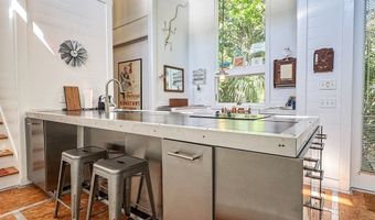 174 Dr Frederick S Humphries St, Apalachicola, FL 32320
