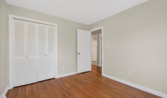 3 Fenway Dr, Albany, NY 12211