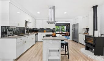 4508 Ivanhoe Pl, Charlotte, NC 28205