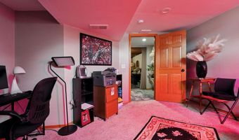 1670 W ROSELAWN Dr, Appleton, WI 54914