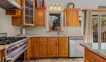 1342 N LAKE Ct, Appleton, WI 54913