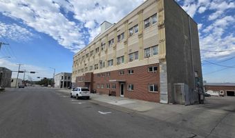 105 N 4th St, Beatrice, NE 68310