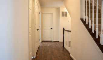 42243 CANARY GRASS Sq, Aldie, VA 20105