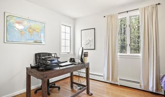 15 Roosevelt Dr, Bedford, NH 03110