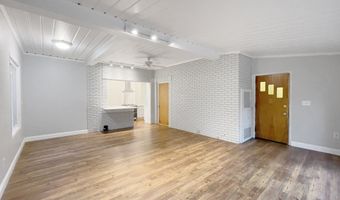 107 GREENVILLE St, Abbeville, SC 29620