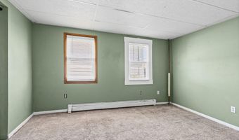 62 Center St, Amsterdam, NY 12010