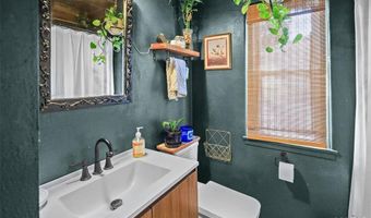 1103 DOUGLAS St, Alton, IL 62002