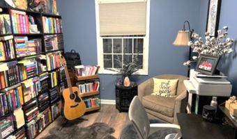 61 Stonyridge Dr, Bayonne, NJ 07035