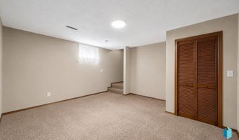 48246 264th St, Brandon, SD 57005