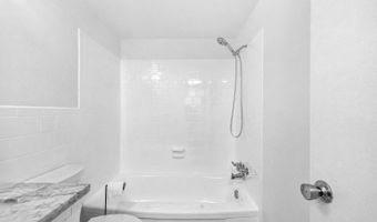 4961 AMERICANA Dr 208, Annandale, VA 22003