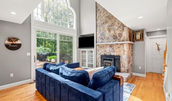 60 Camelot Dr, Bedford, NH 03110