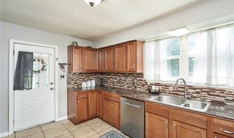 2923 Hayne Rd, Akron, OH 44312