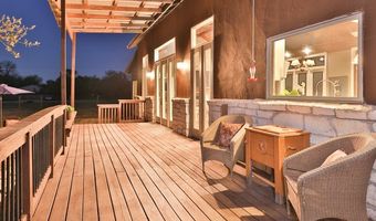 1523 Meadow Gln, Adkins, TX 78101