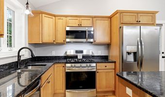 4 Depot St, Belchertown, MA 01007