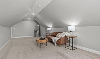 5644 N SUMMERLAND Dr, Appleton, WI 54913
