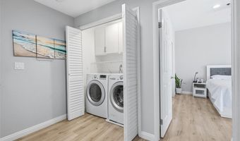 10790 Rose Ave 304, Los Angeles, CA 90034