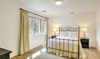 60 Pheasant Dr, East Greenwich, RI 02818