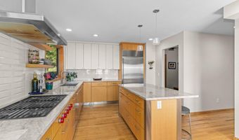 716 Brook Rd, Boulder, CO 80302