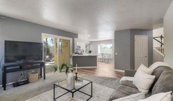 2116 Wedgewood Dr, Oceanside, CA 92056