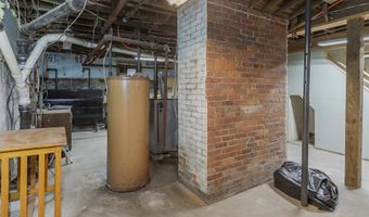 10 King St, Rockingham, VT 05101