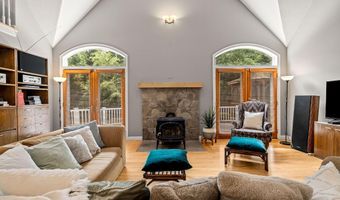 3 Owen Ln, Amherst, NH 03031