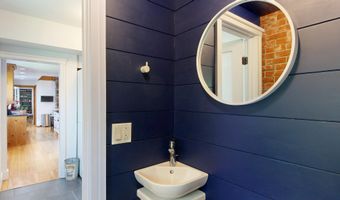 75 Court St, Belfast, ME 04915