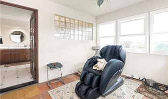 735 Del Valle Dr, Fallbrook, CA 92028
