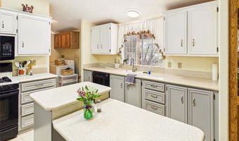 2722 N Saddleback Dr, Amargosa Valley, NV 89020