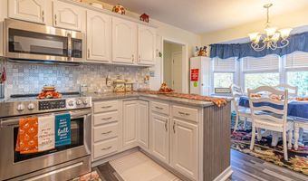 19230 Sterling Dr, Abingdon, VA 24211