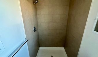 37 N Massachusetts Ave Ave, Atlantic City, NJ 08401