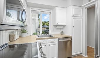 12015 SW SUSSEX St, Beaverton, OR 97008