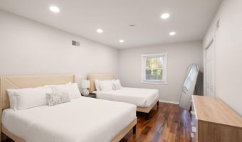 7324 AUBURN St, Annandale, VA 22003