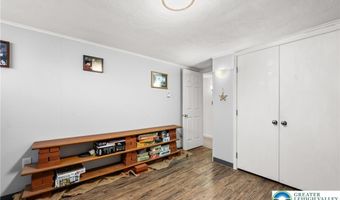 3146 Club Dr, Allentown, PA 18103