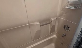 131 Hickory Ave, Bergenfield, NJ 07621