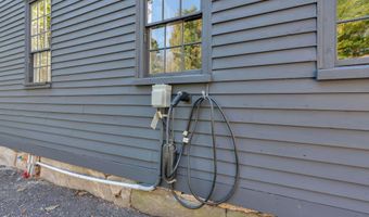 992 Pequawket Trl, Baldwin, ME 04091