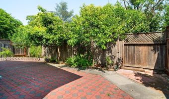 1520 Cabernet Cir, Santa Rosa, CA 95403