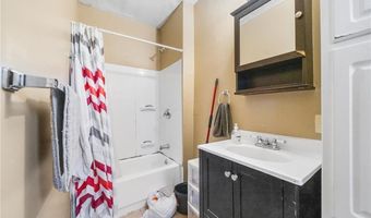 423 Pine St, Central Falls, RI 02863