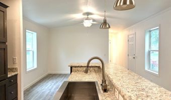522 Begonia Ln, Altoona, WI 54720