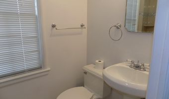 138 S ABINGDON St, Arlington, VA 22204