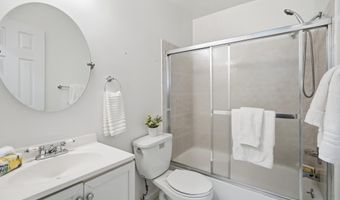 7821 CAYUGA Ave, Bethesda, MD 20817