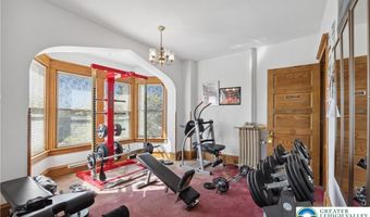 1702 W Walnut St, Allentown, PA 18104