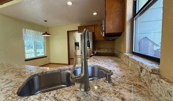 550 VELOPA Ct, Brookings, OR 97415