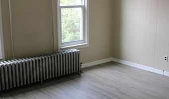 27 Trinity Pl, Amsterdam, NY 12010