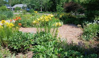 1105 Chapel St, Baldwin City, KS 66006